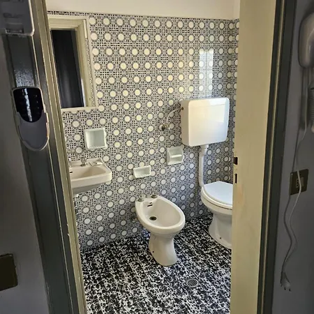 Paper Moon Hotel