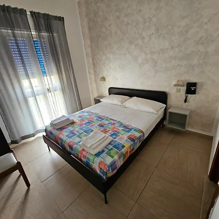 Paper Moon Hotel